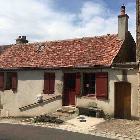 Agreable Maison De Ville A Semur En Auxois Exterior foto