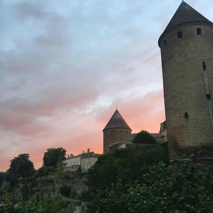 Agreable Maison De Ville A Semur En Auxois Exterior foto