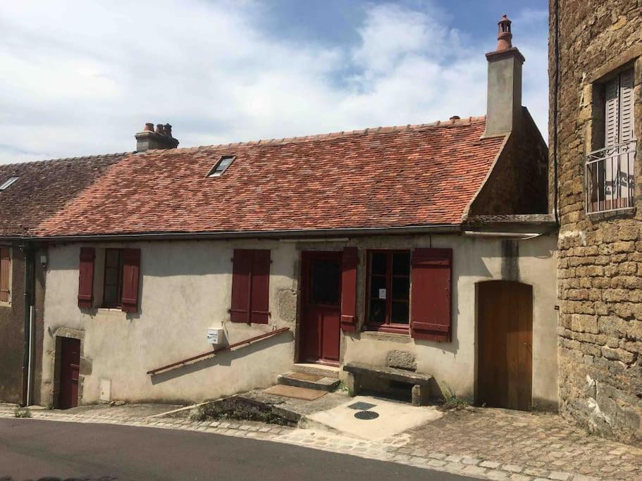 Agreable Maison De Ville A Semur En Auxois Exterior foto