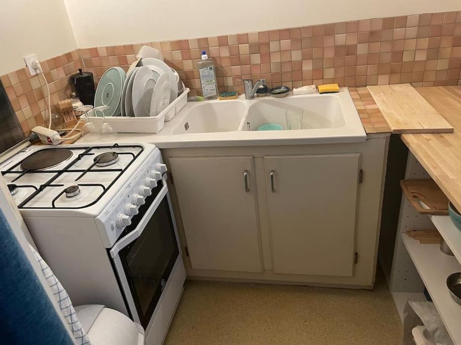 Agreable Maison De Ville A Semur En Auxois Exterior foto